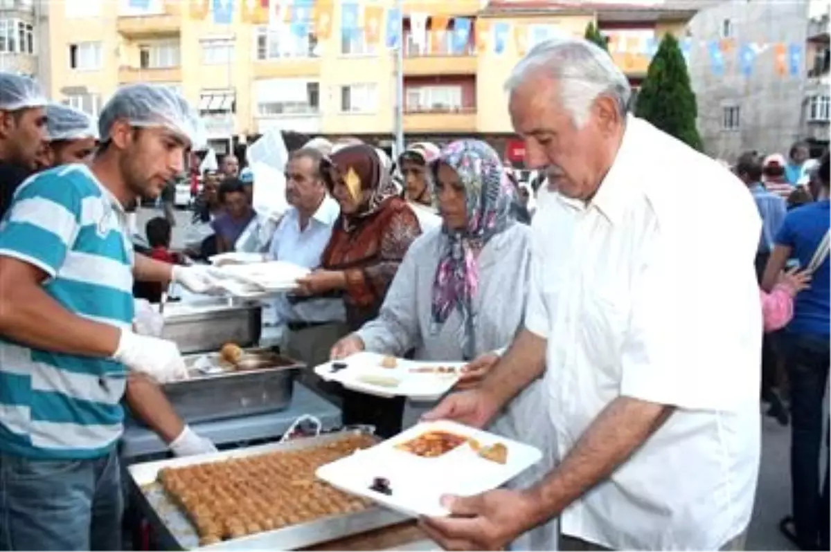 Yoğun İlgi Nedeniyle İzdiham Yaşandı