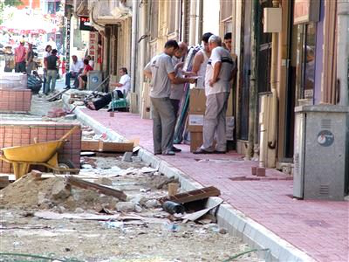 Abidin Efendi Sokakta Kaldırımlar Tamamlandı