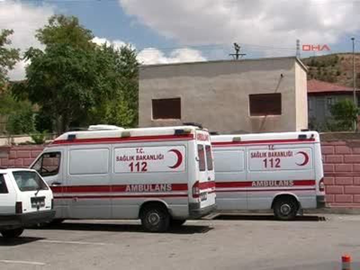 Ambulansın Lastiği Patlayınca, İçindeki Yaralı Öldü