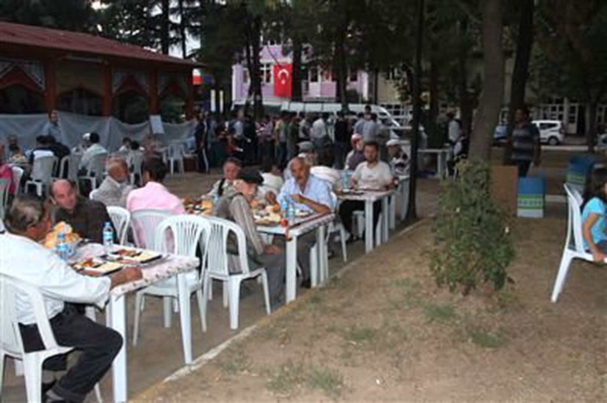 Aşırı Sıcaklarda İftar Çadırına Alternatif