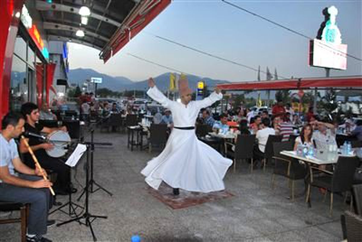 Aydın\'da En Yoğun Ramazan Mesaisini Semazenler Yaptı