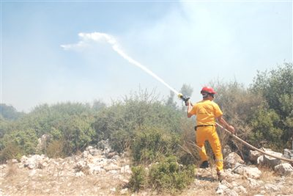 Aydın\'ın Didim İlçesinde, Makilik Alanda Yangın Çıktı.
