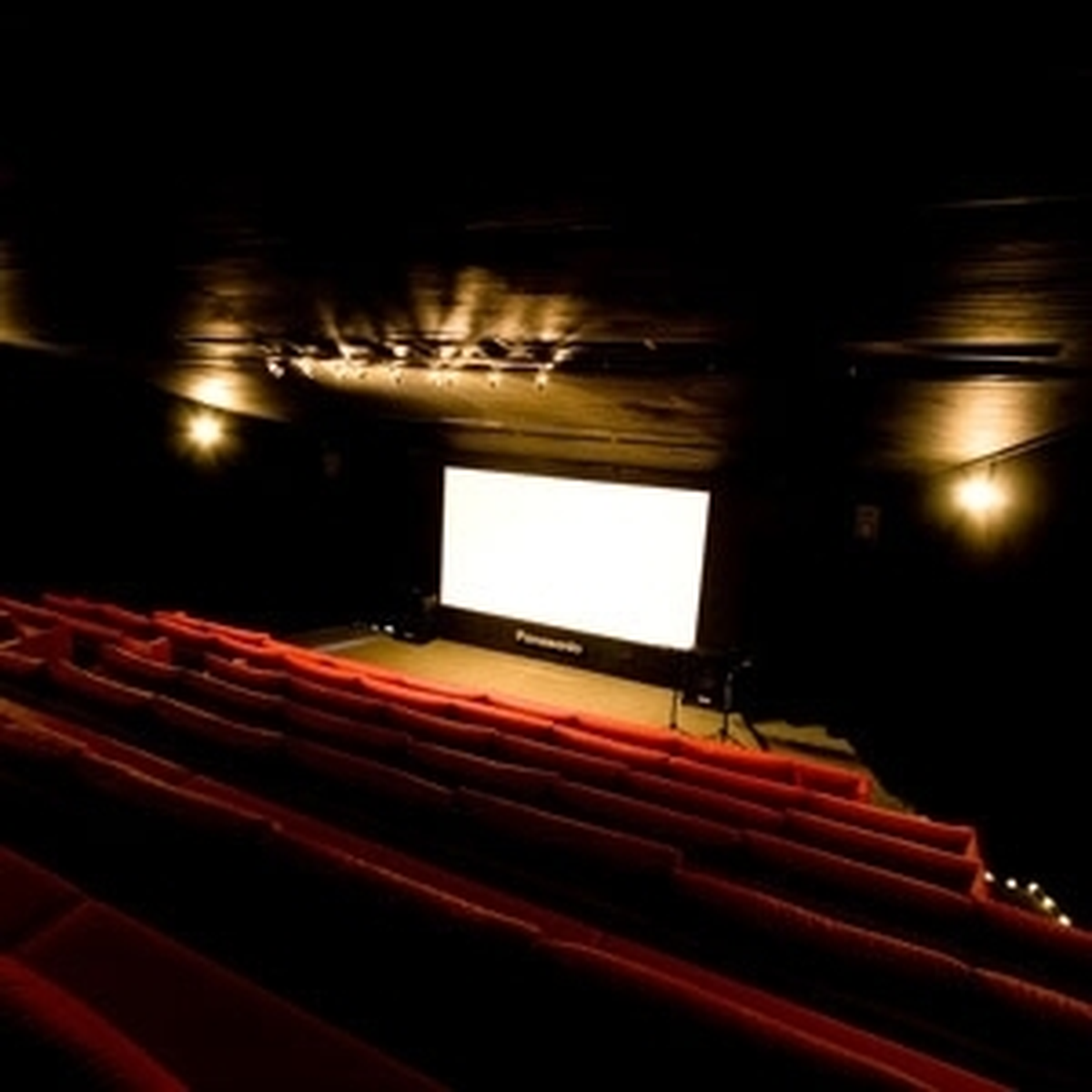 Bangkok "4-D Cinema" İzleyicileri Başka Bir Boyuta Taşıyor