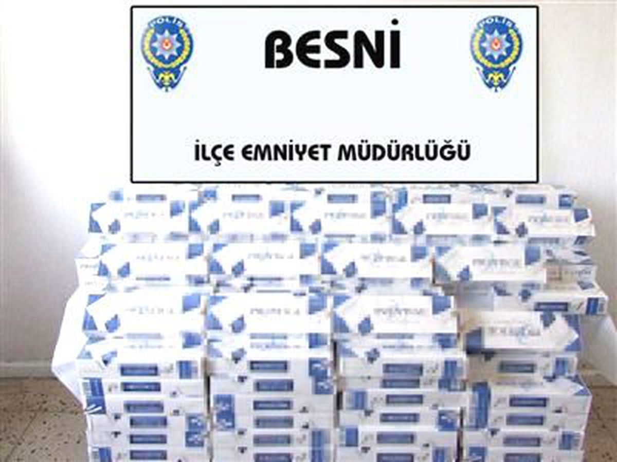 Besni\'de 2 Bin 300 Paket Kaçak Sigara Ele Geçirildi