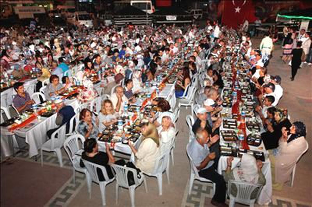 Borusan\'dan İftar Sofrası