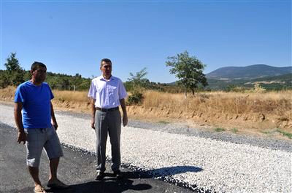 Demirci\'nin Köylerinde Asfaltma Çalışmaları Başladı