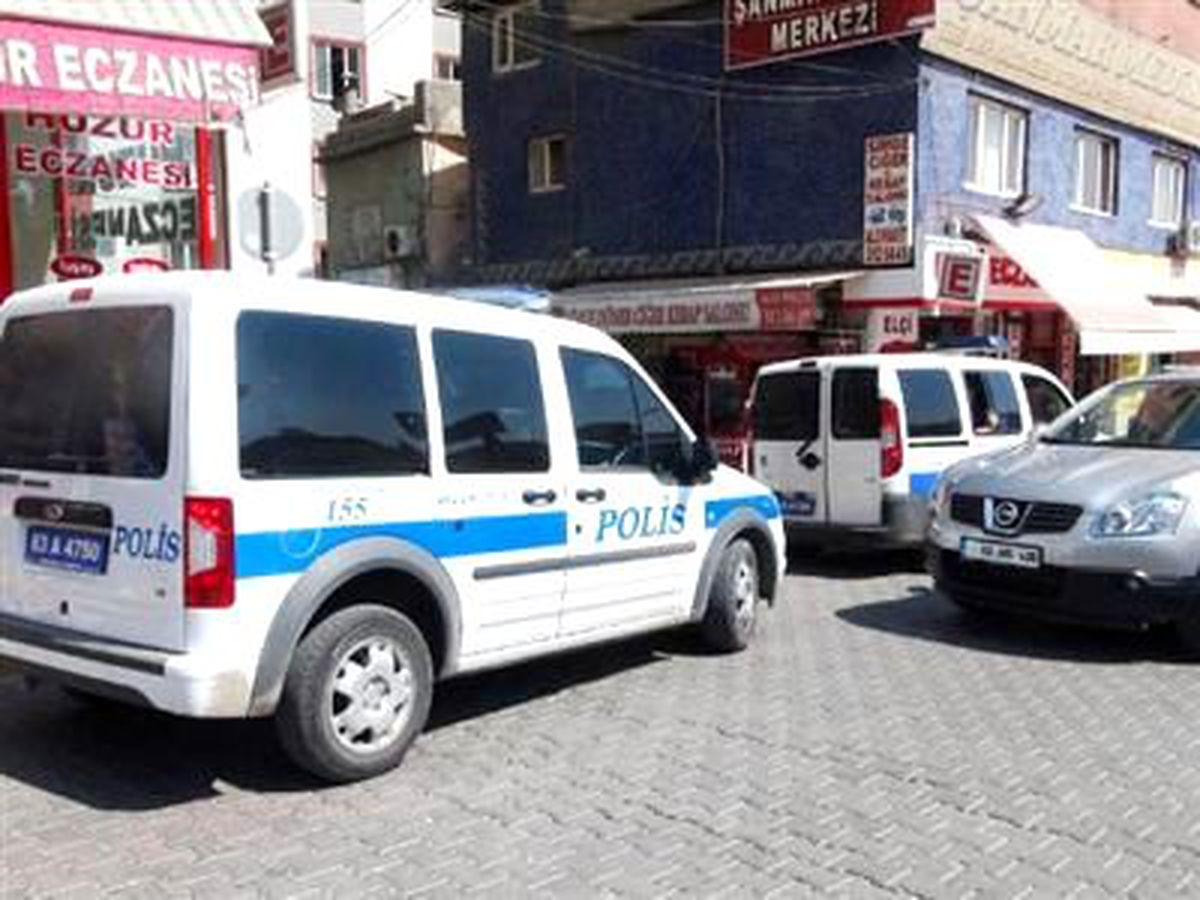 Dolandırılmaktan Polis Kurtardı