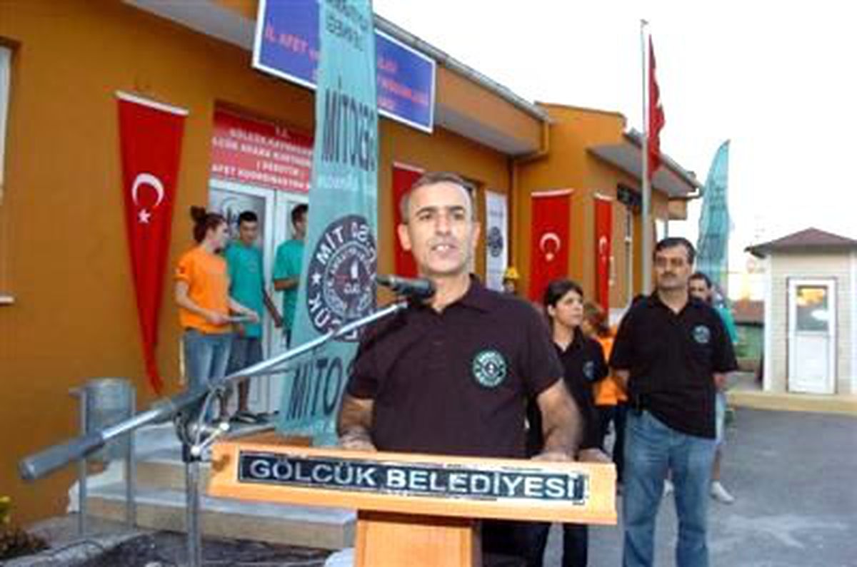 Engelli Dalgıçlar Deprem Enkazına Anma Dalışı Yaptı