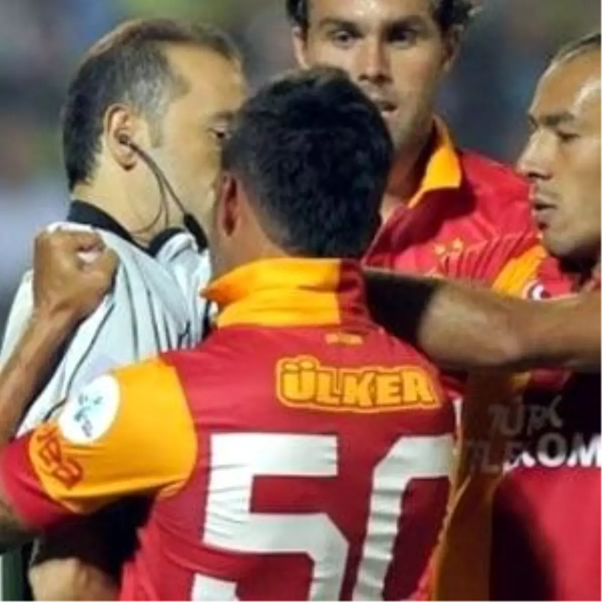 Engin Baytar\'a 11 Maç Ceza