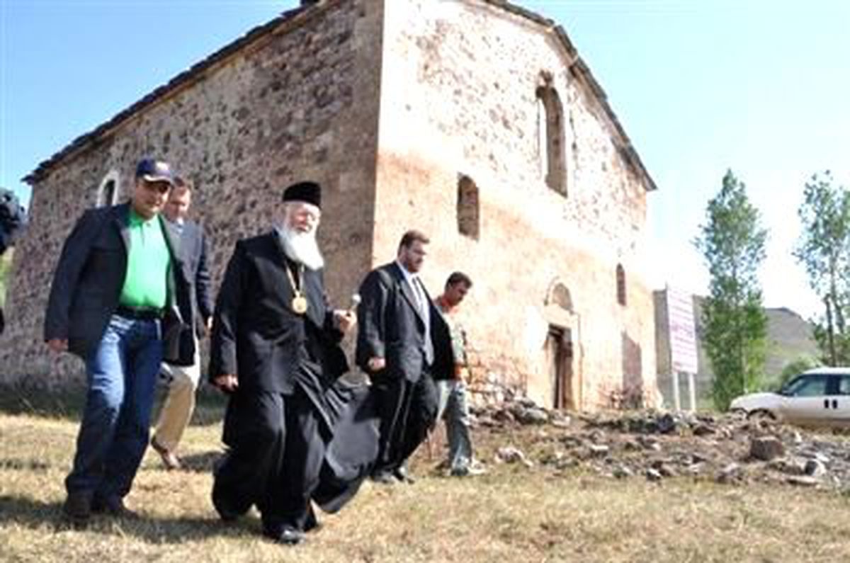 Fener Rum Patriği Bartholomeos Tarihi Kiliseleri Ziyaret Etti