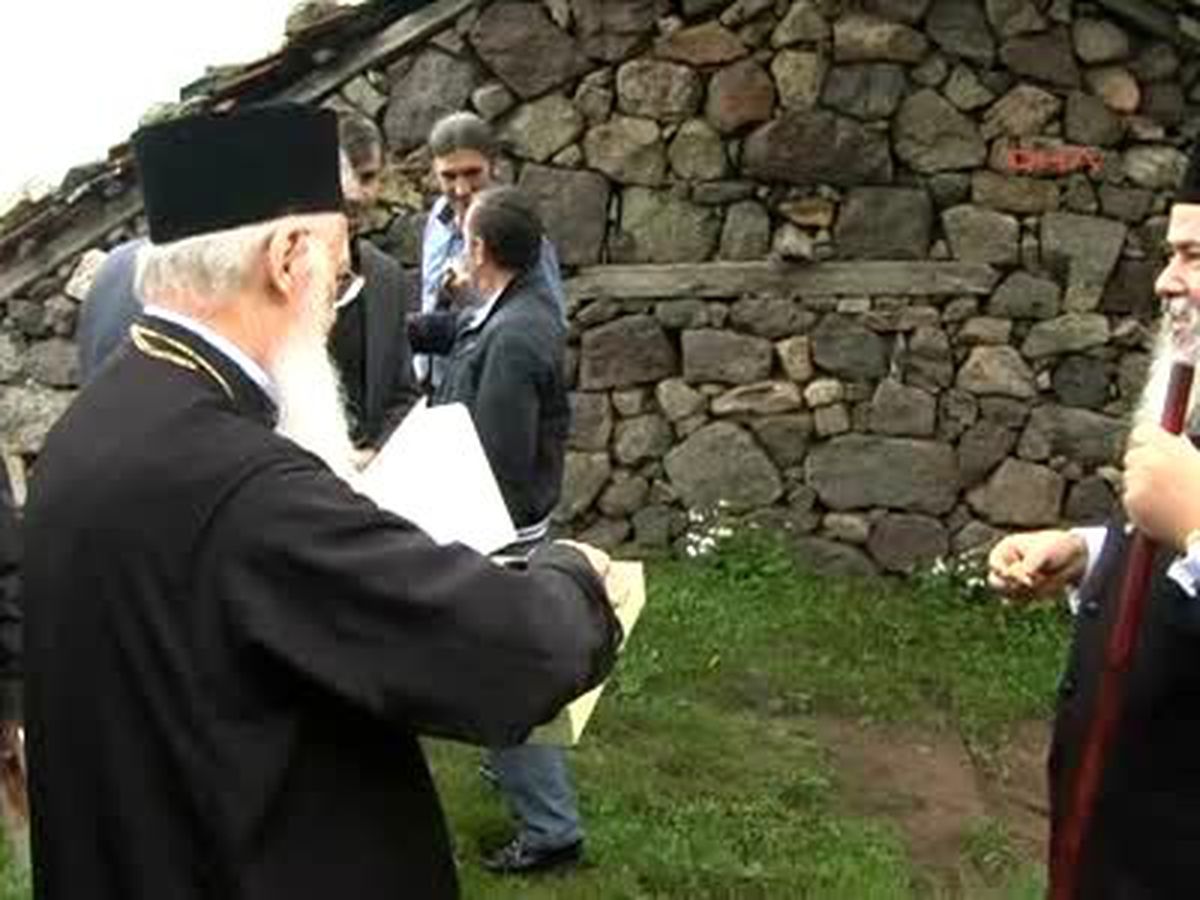 Fener Rum Patriği Bartholomeos Tarihi Kiliseleri Ziyaret Etti