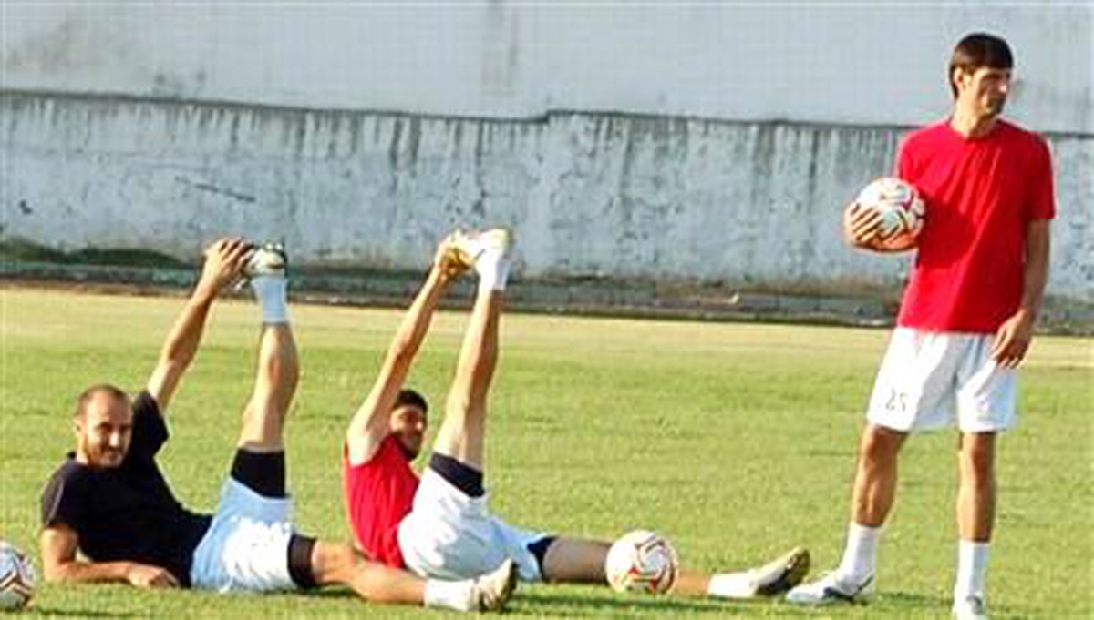 Gönen Belediyespor Antremanları Neşeli Geçiyor