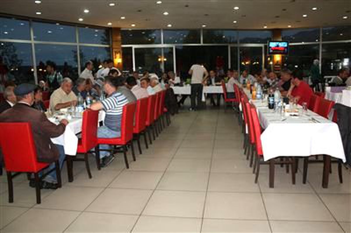 Görele\'de Muhtarlara ve Basına İftar