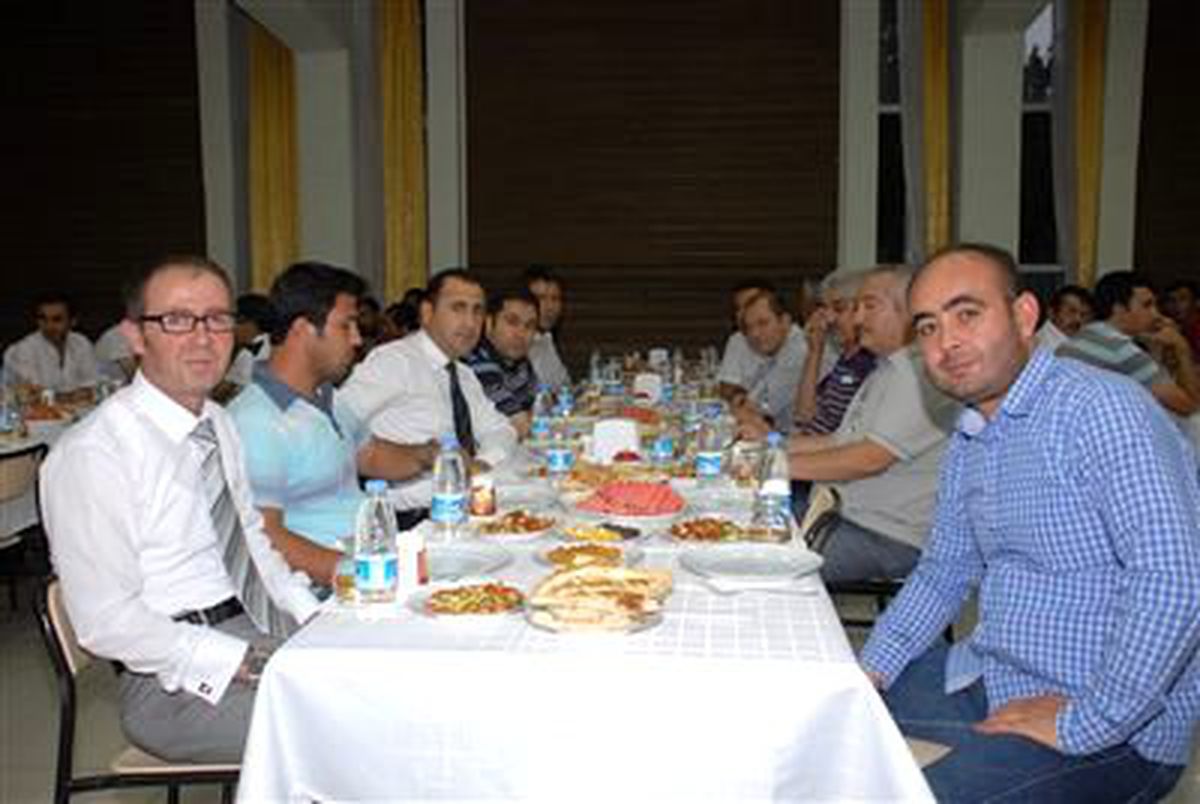 Görmeyenler Kültür Derneği Üyeleri İftarda Buluştu