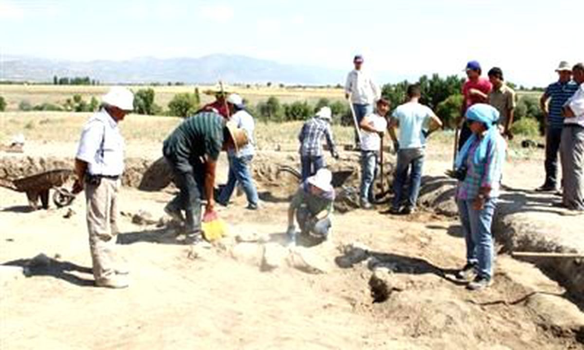Hacılar Höyüğü\'nde Kazılar Yeniden Başladı