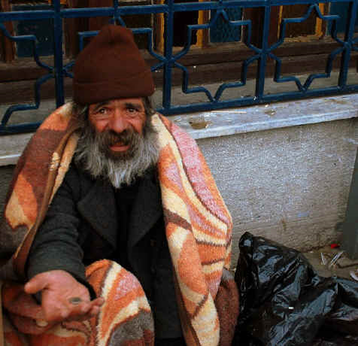 Isparta\'da Dilencilere Sıkı Takip