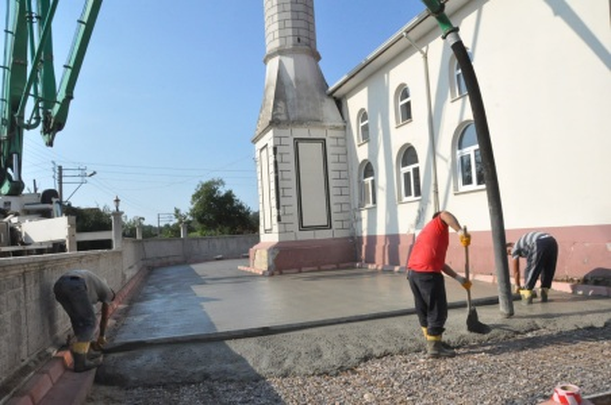 Kartepe Yeşiltepe Camii Bahçesinde Düzenleme