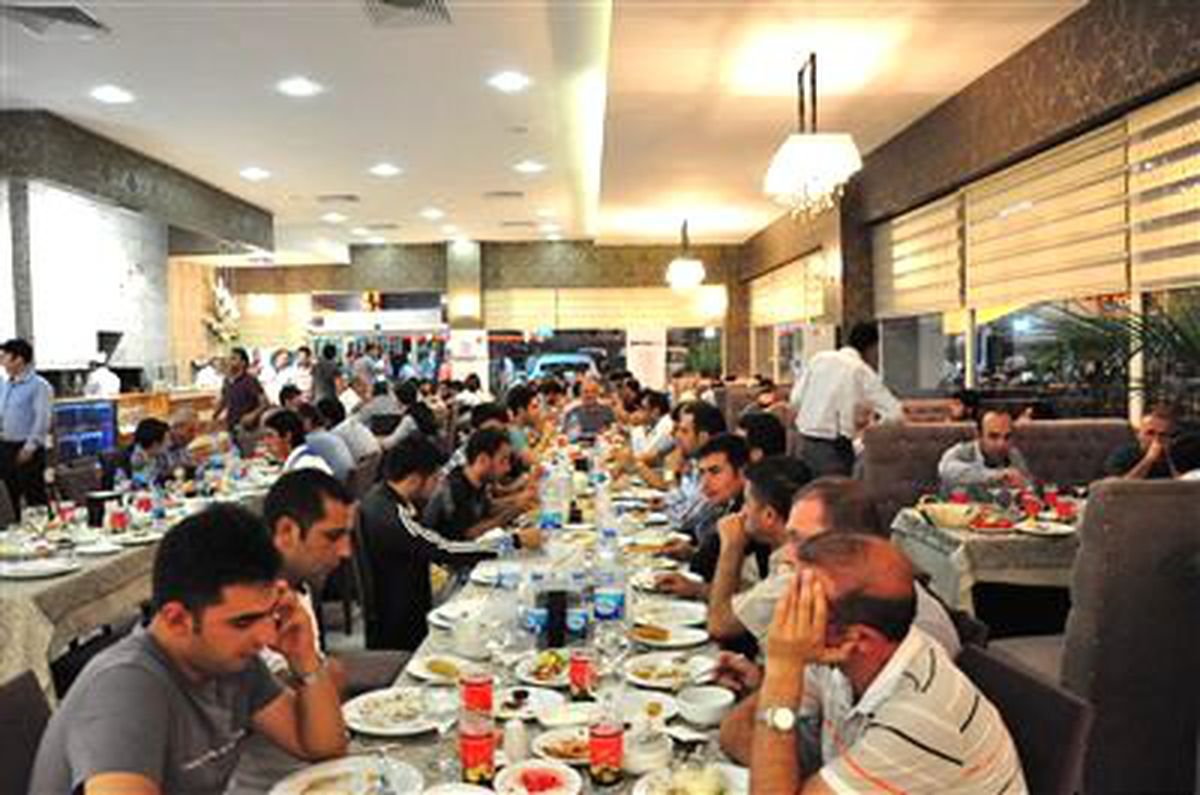 Korkmazlar Grup Müşterileriyle İftar Yemeğinde Buluştu