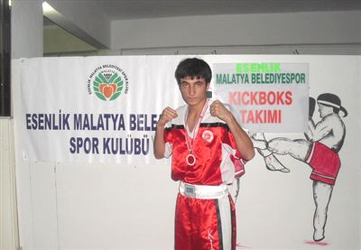Malatya\'dan Kick Boks Sporcusu Enes Karakuş, Milli Takıma Çağrıldı