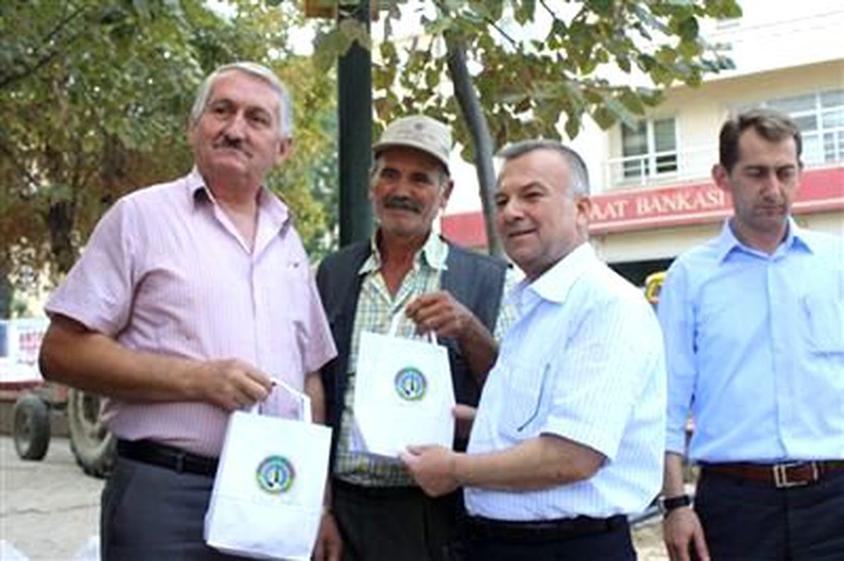 Malkara Belediyesinden Bayram Hediyesi