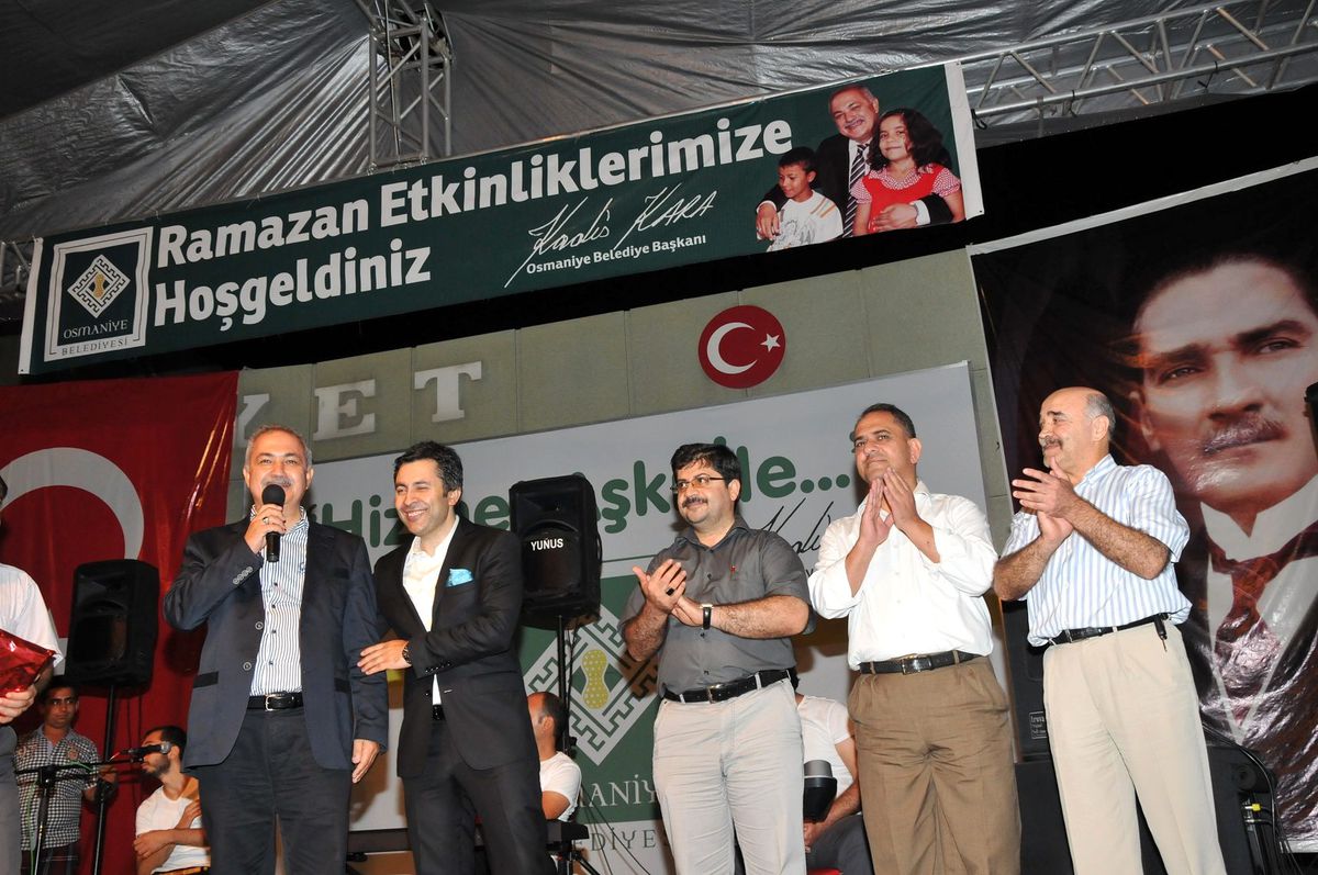 Osmaniye\'de Abdurrahman Önül Sevgisi Meydana Sığmadı