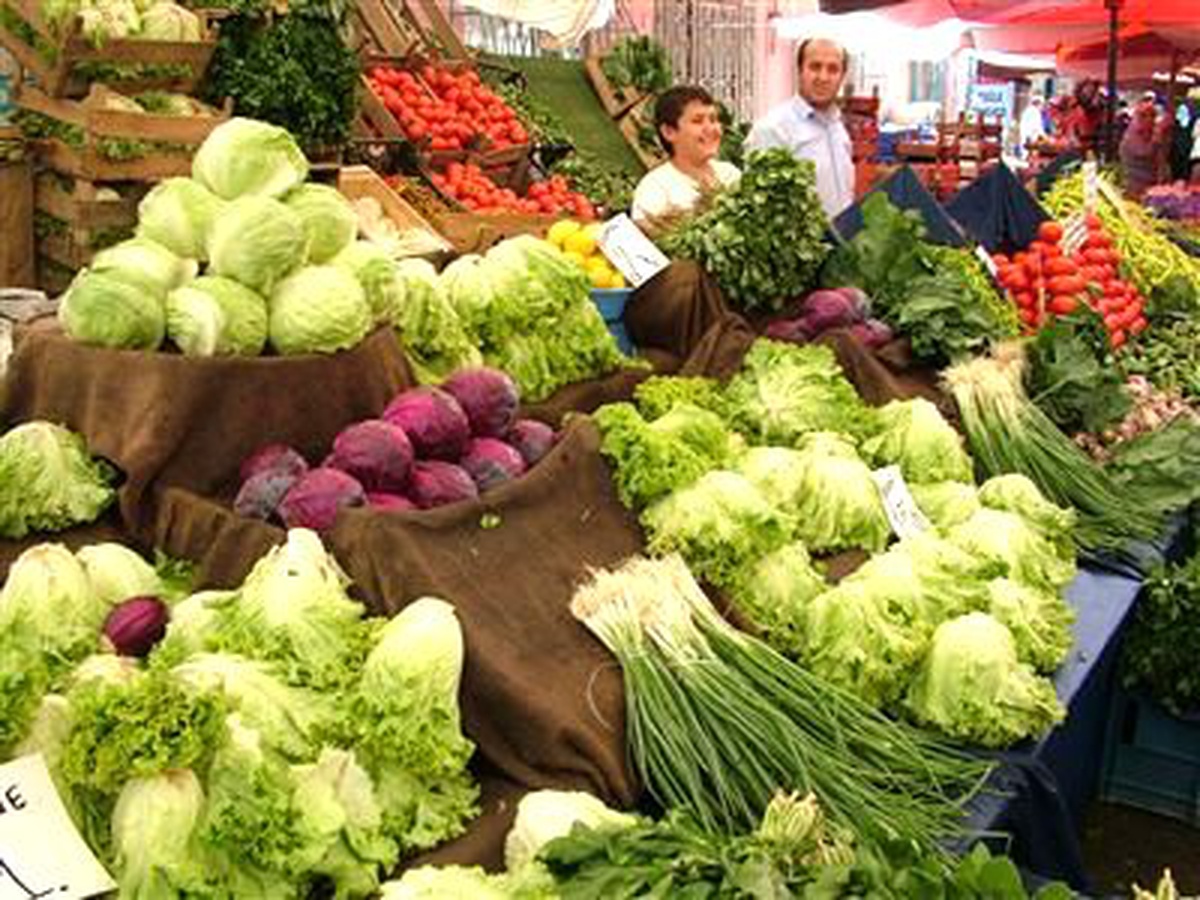 Pazarda Sebze ve Yeşillik Fiyatları Düştü