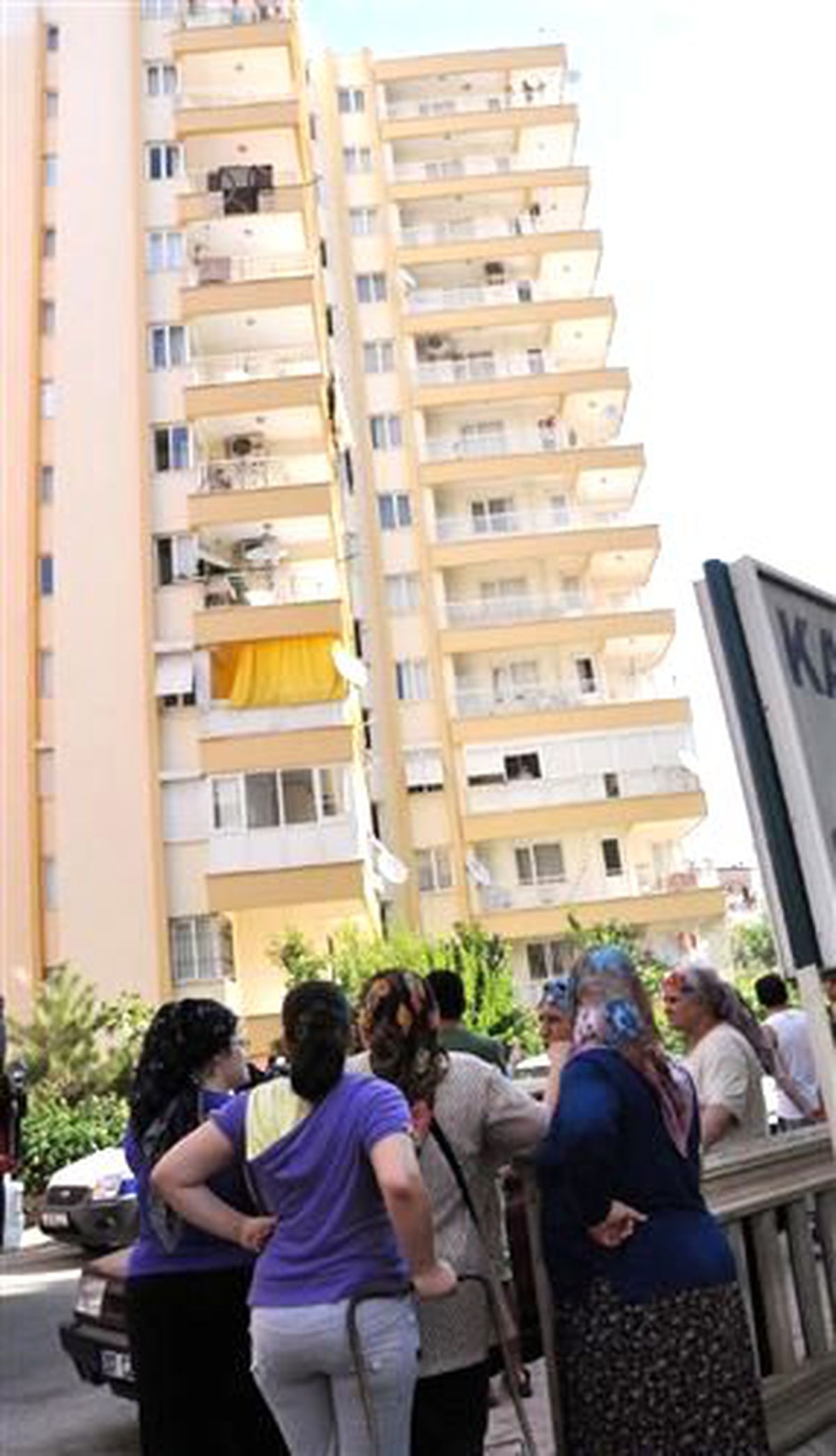 Piknik Tüpü Patladı, Ölümden Döndü