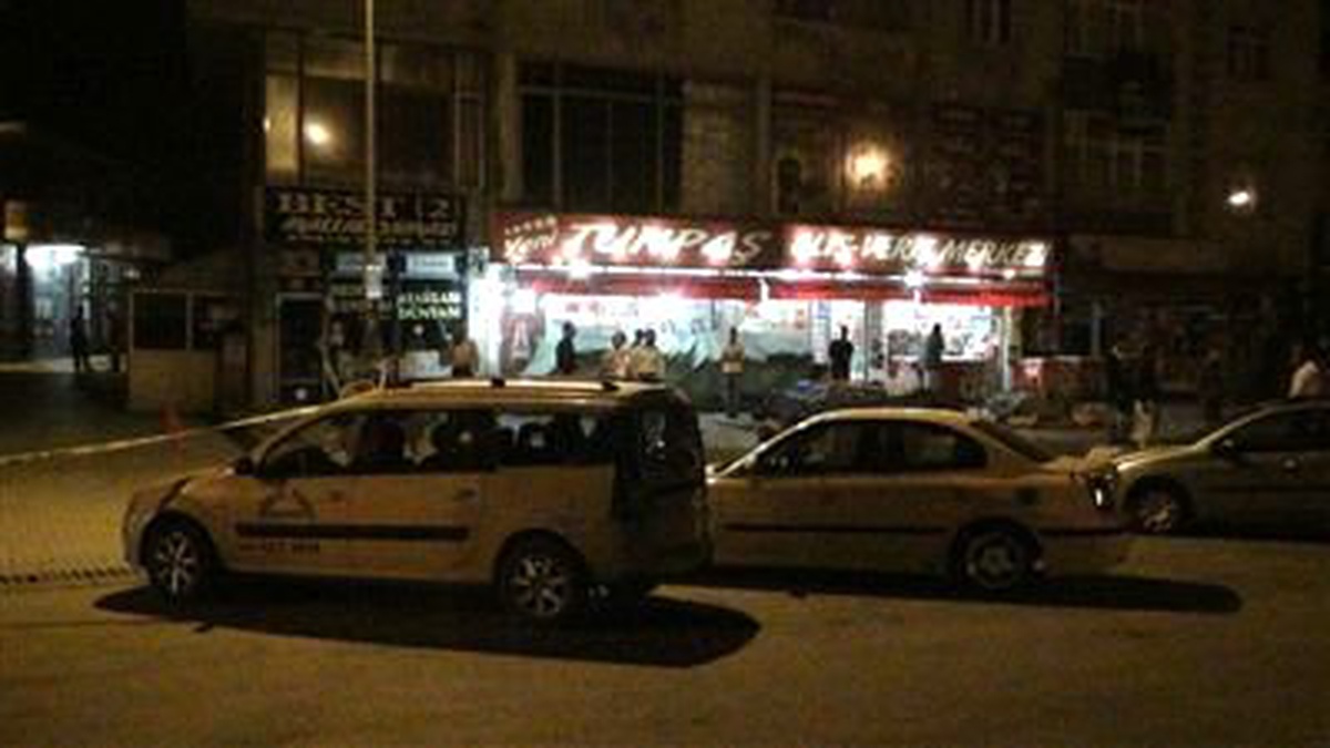 PKK Vatandaşları Canlı Kalkan Yapmış
