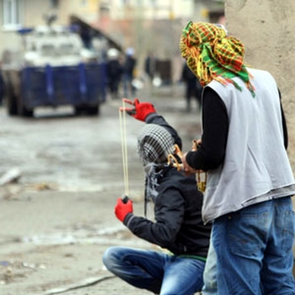 PKK\'nın Eylem Yıldönümünde Cizre\'de Olay, Batman ve Nusaybin\'de Gösteri