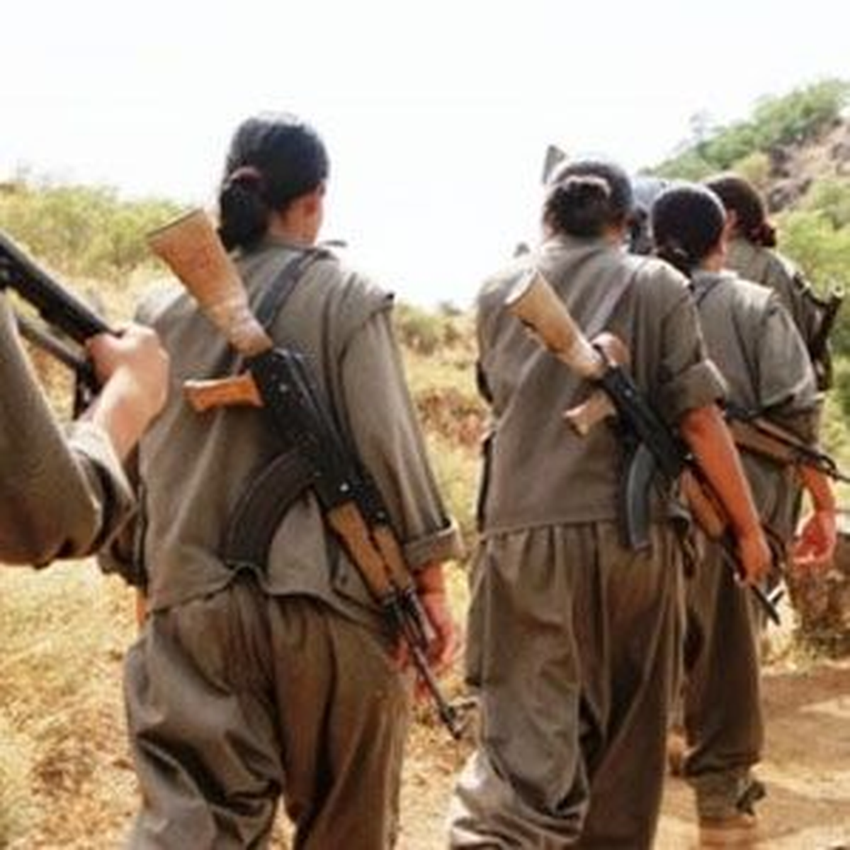 PKK Şemdinli\'de Yine Yol Kesti