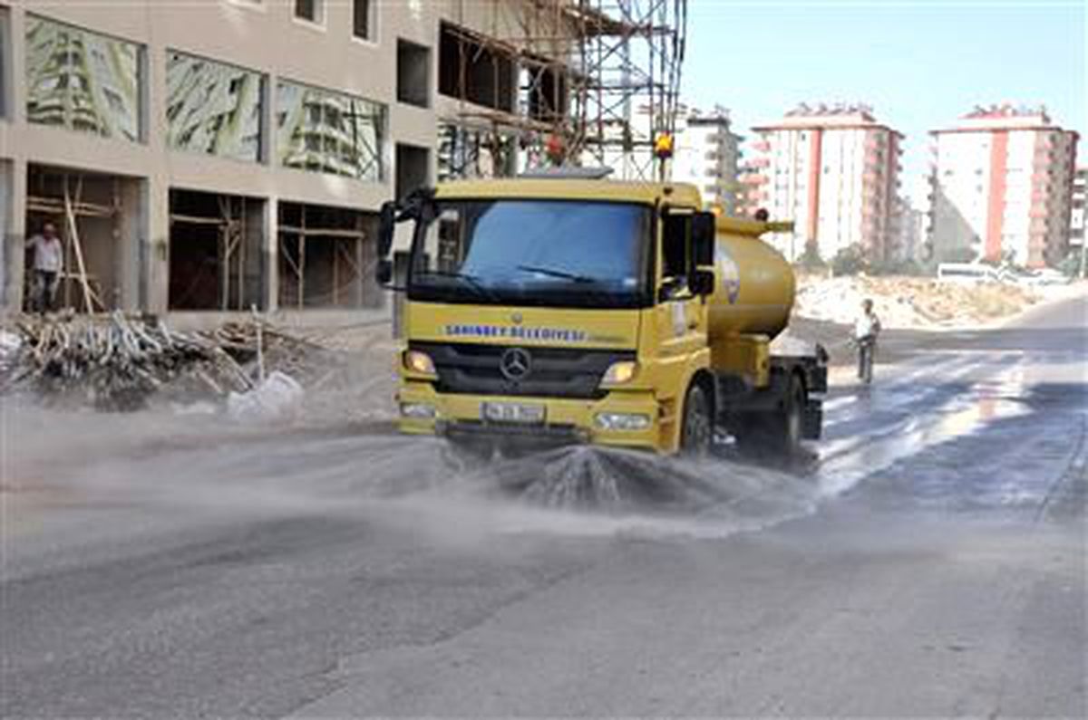 Şahinbey\'de Bayram Temizliği Karataş\'ta Start Aldı