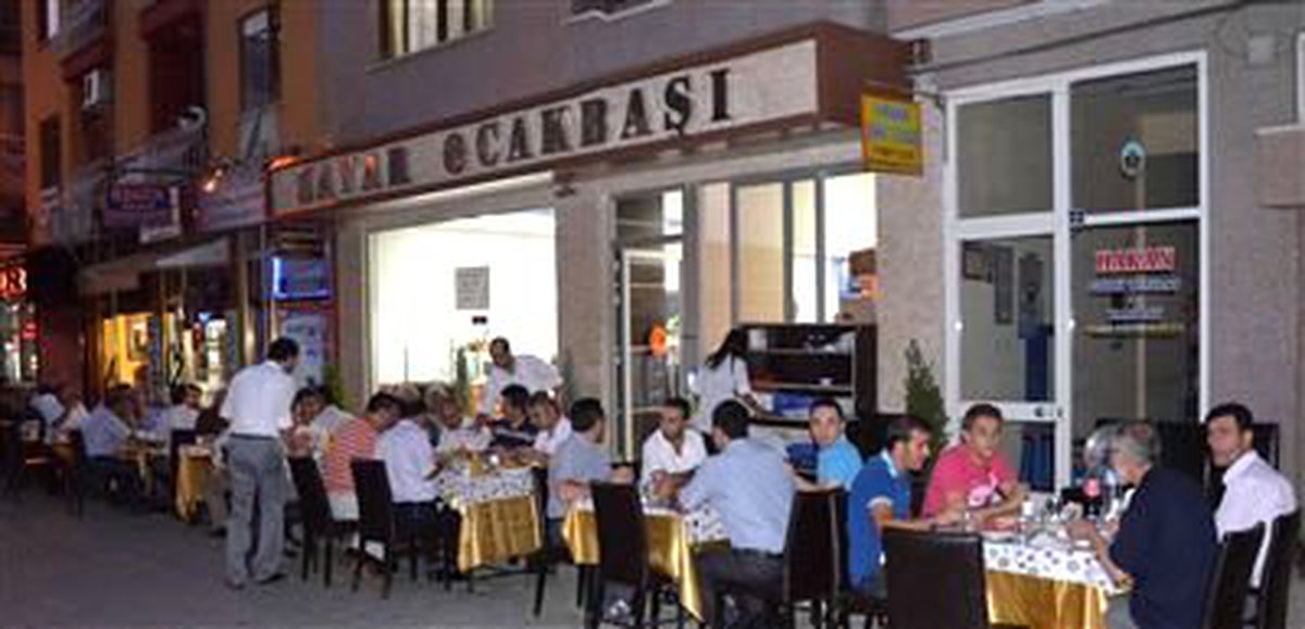 Simav\'da Şölen Gibi İftar