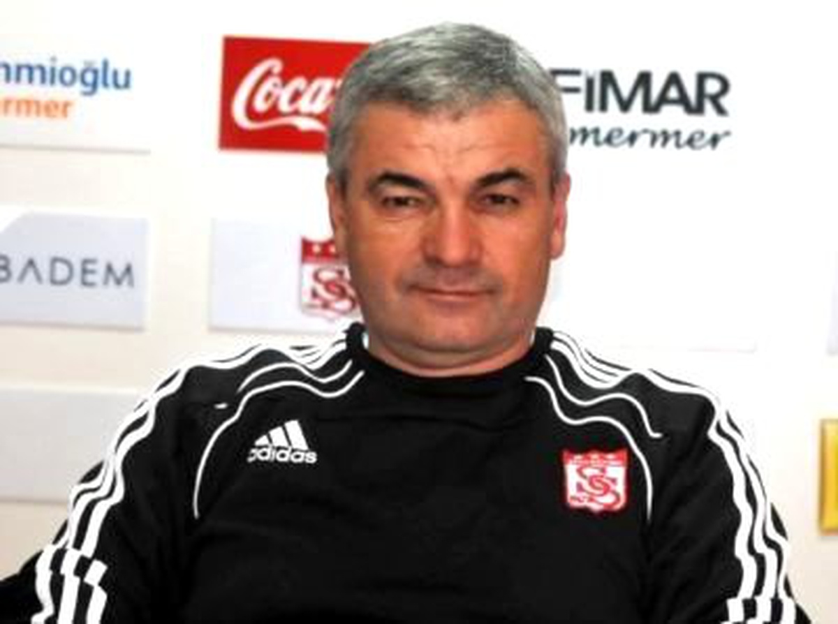 Sivasspor Teknik Direktörü Çalımbay Açıklaması
