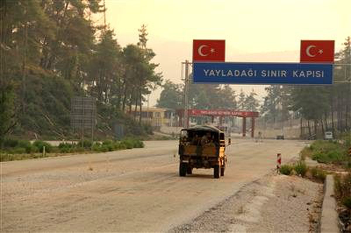 Suriye\'den Dumanlar Yükseliyor