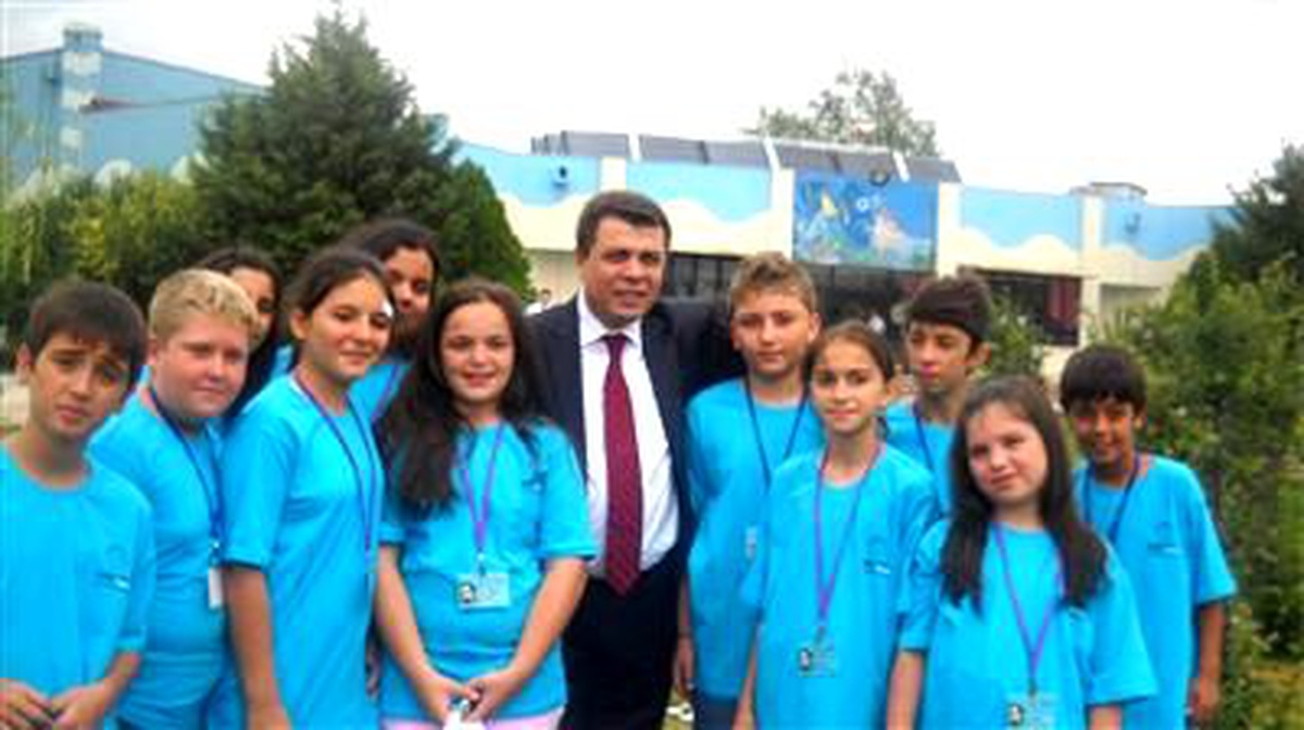 Türk Metal Çocuk Meclisine Katılan Çocuklar Şen Döndü