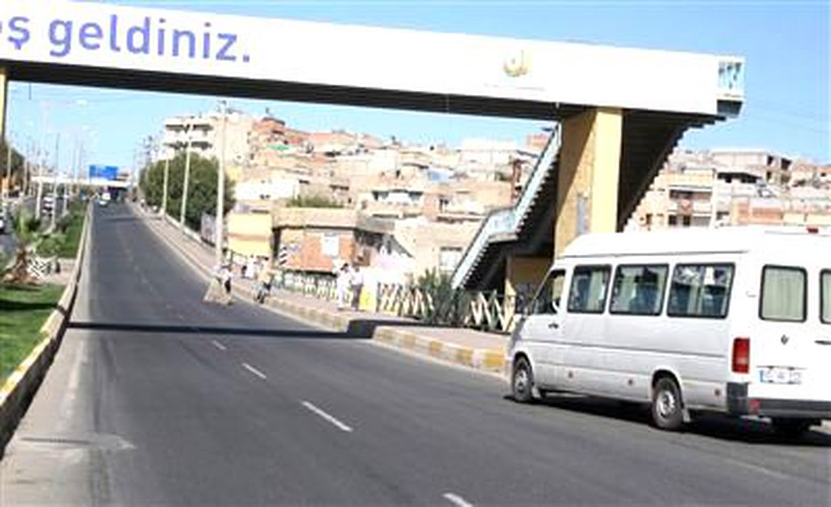 Üst Geçidi Kullanmayan Vatandaşlar, Kazalara Davetiye Çıkartıyor