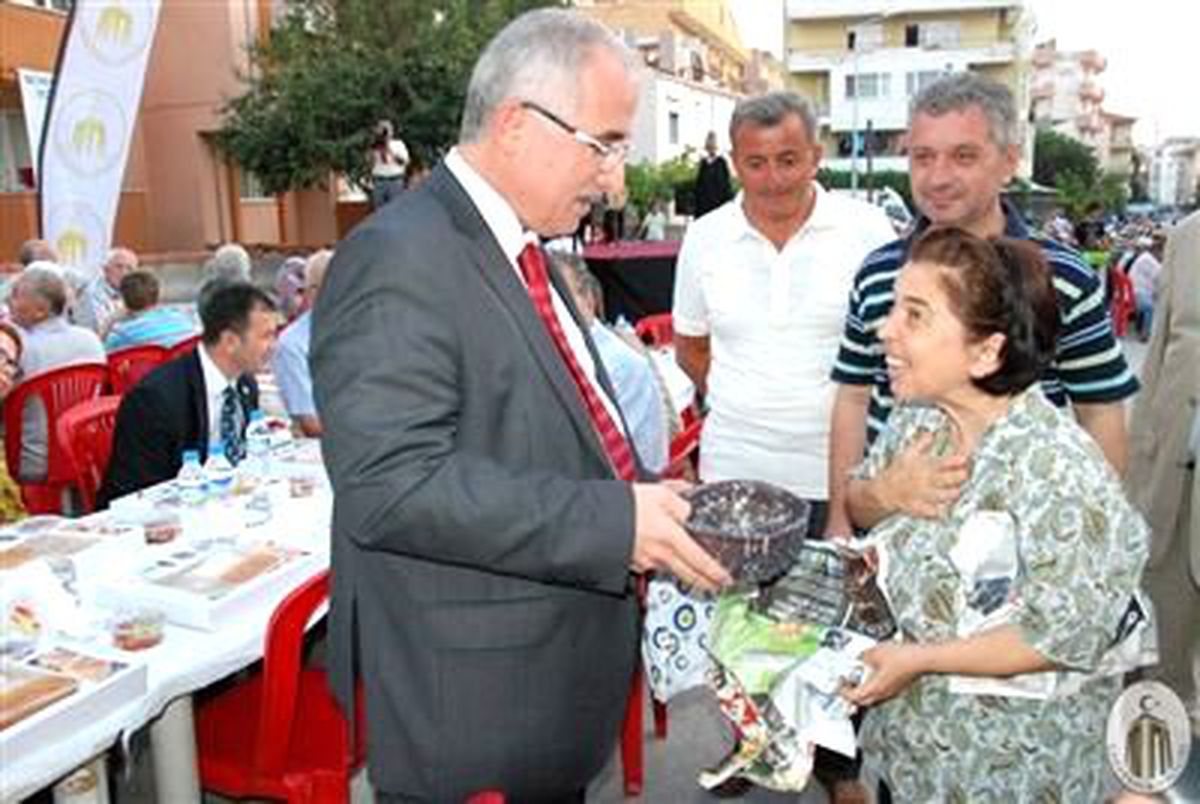 Vali Tuna Vatandaşlarla Buluştu