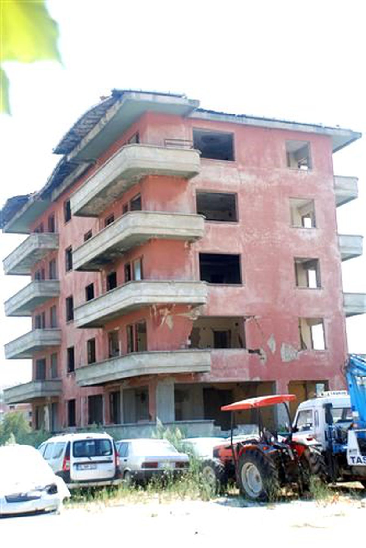 Yalova Marmara Depremi\'ni Unutmadı