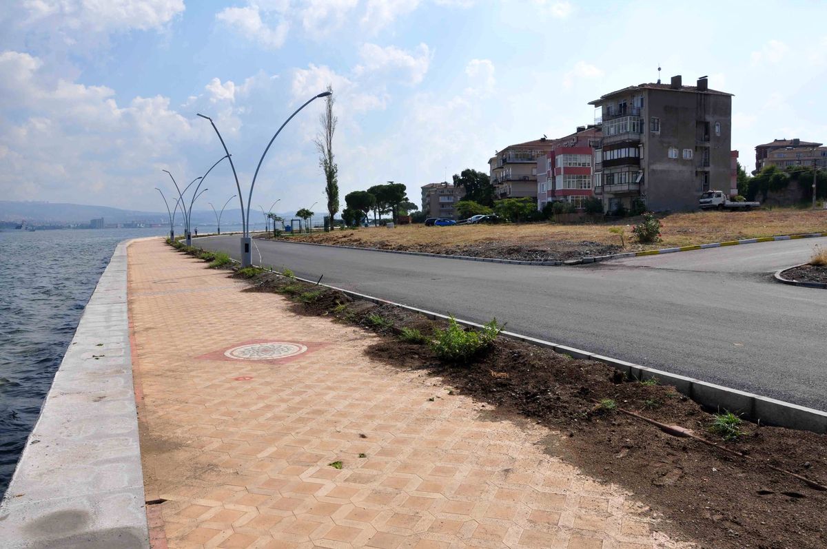 
Yüzbaşılar Caddesi Asfaltlandı
