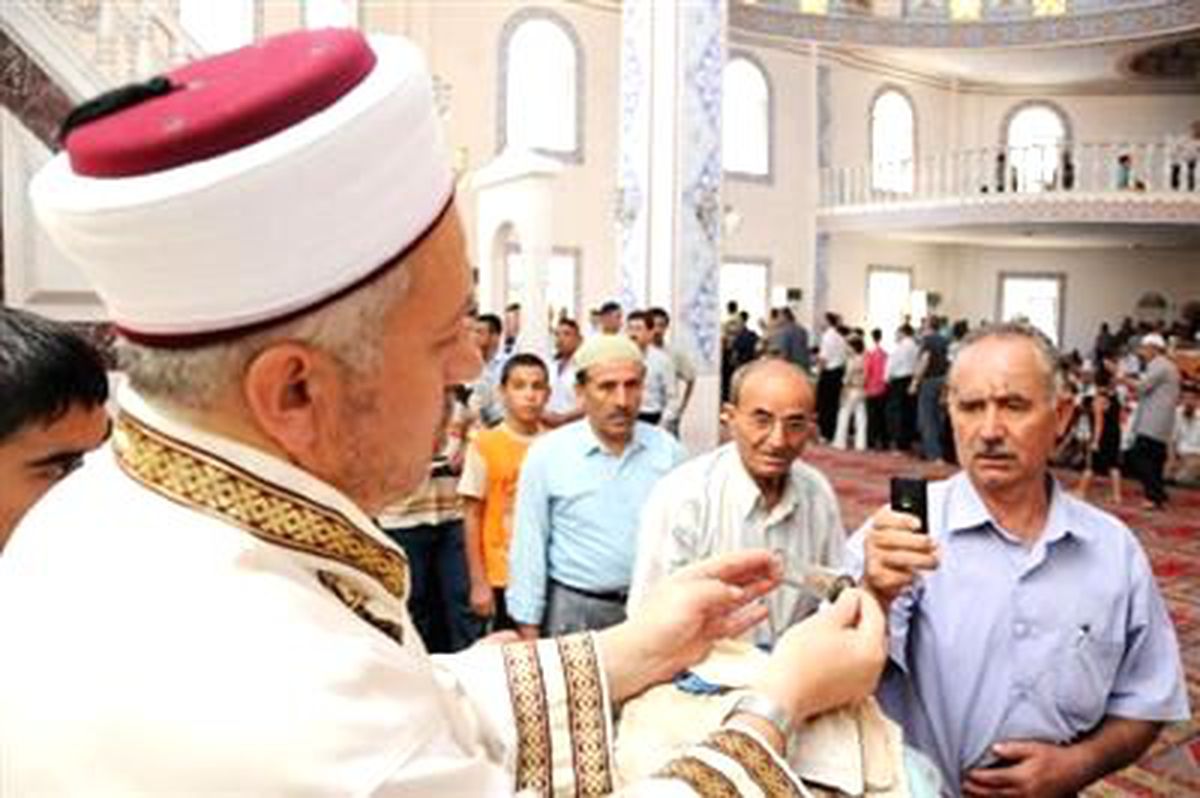 Alanya\'da Sakal-I Şerif İzdihamı