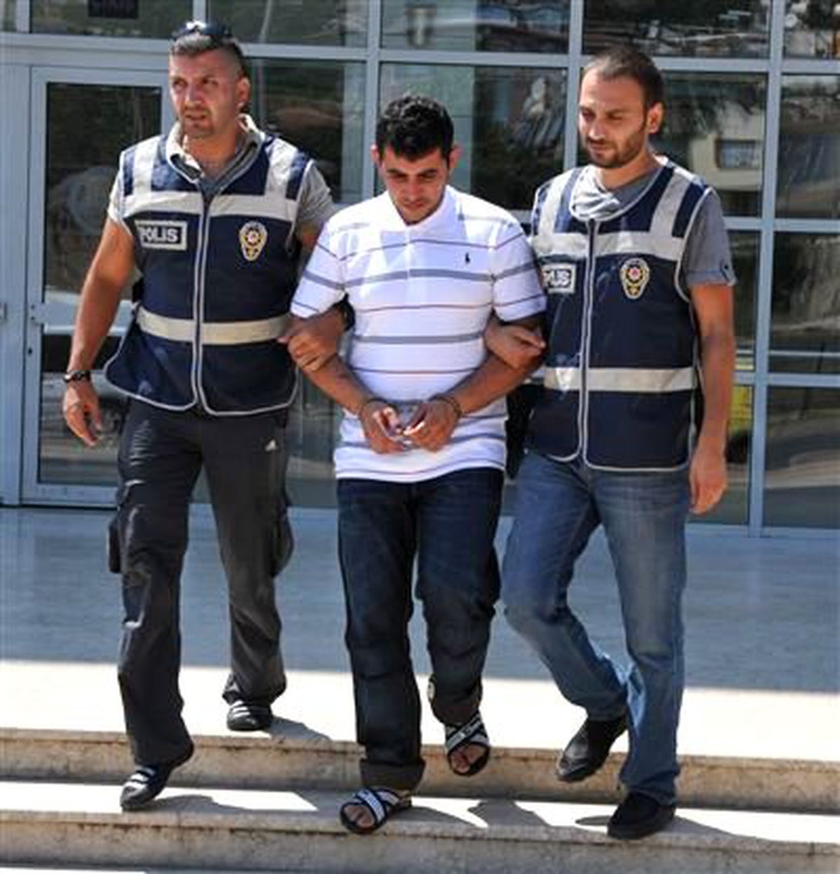Alanya\'da Yakalanan Terör Örgütü Üyesi Tutuklandı