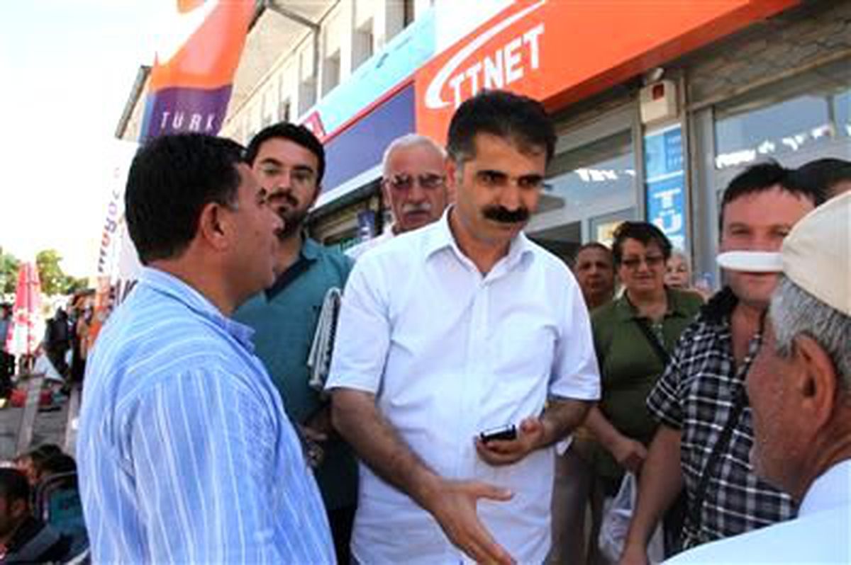 Aygün\'den Röportaj Talebine İlginç Yanıt: "Siz Bana Yakın Değilsiniz"
