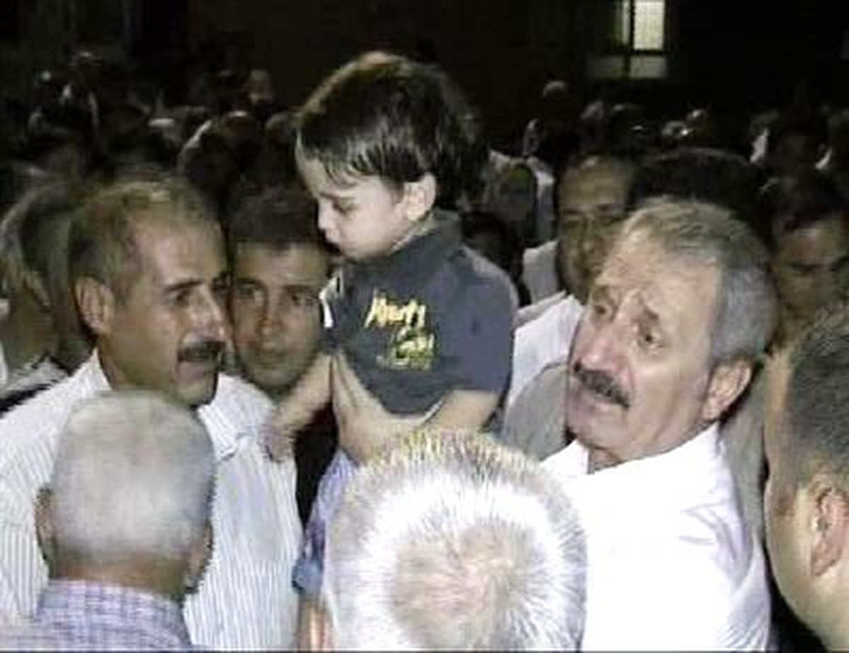 Bakan Çağlayan\'dan Cuma Namazı Sonrası Erken Bayramlaşma (2)