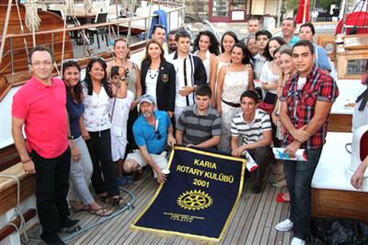 Başarılı Öğrencilere Moral Yemeği