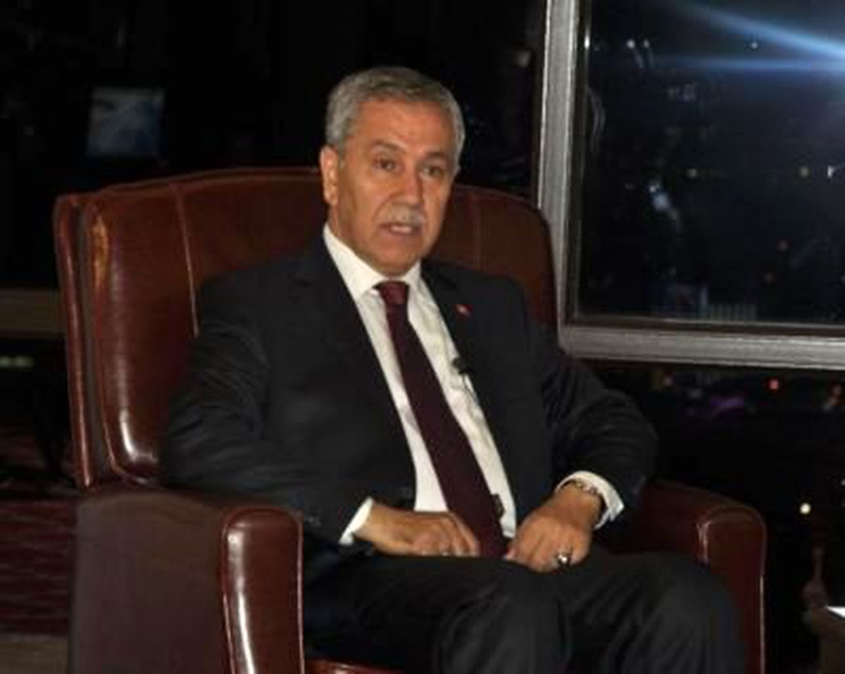 Başbakan Yardımcısı Bülent Arınç, Irak Merkezi Hükümetinin MHP Genel Başkanı Devlet Bahçeli\'ye,...