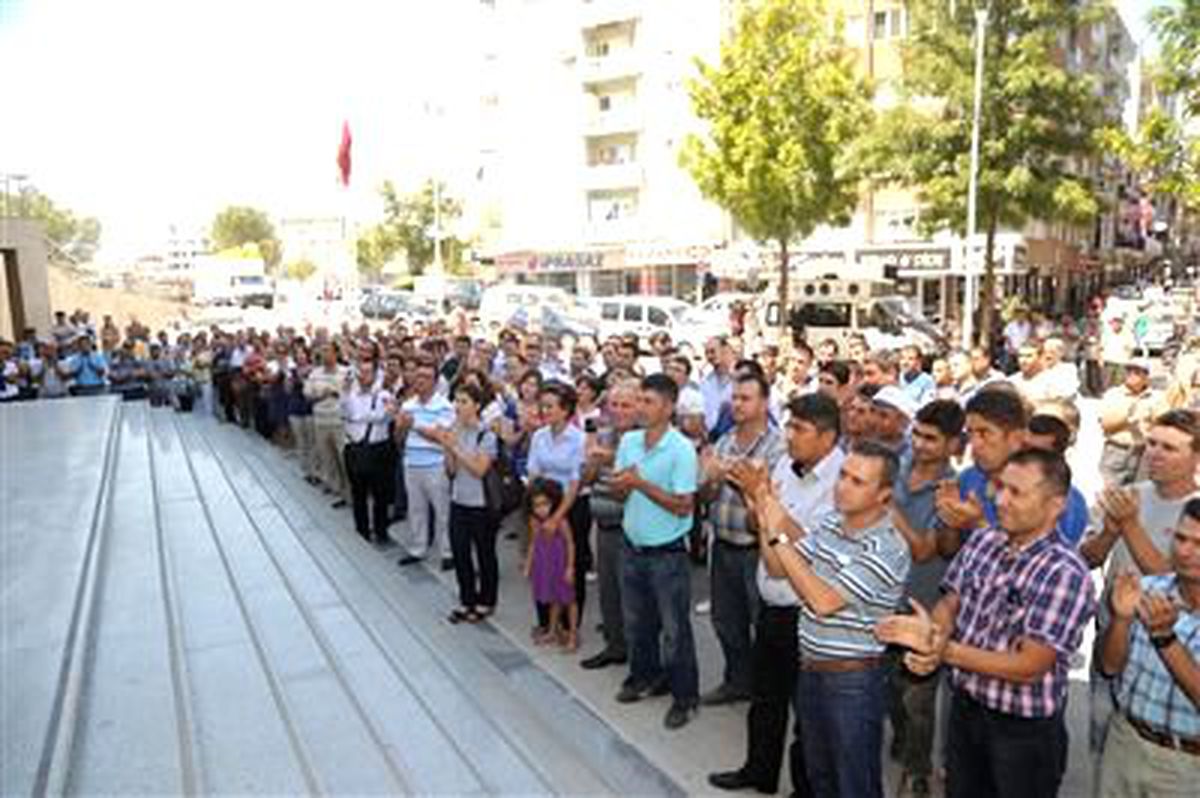 Başkan Özlem Çerçioğlu Personeliyle Bayramlaştı