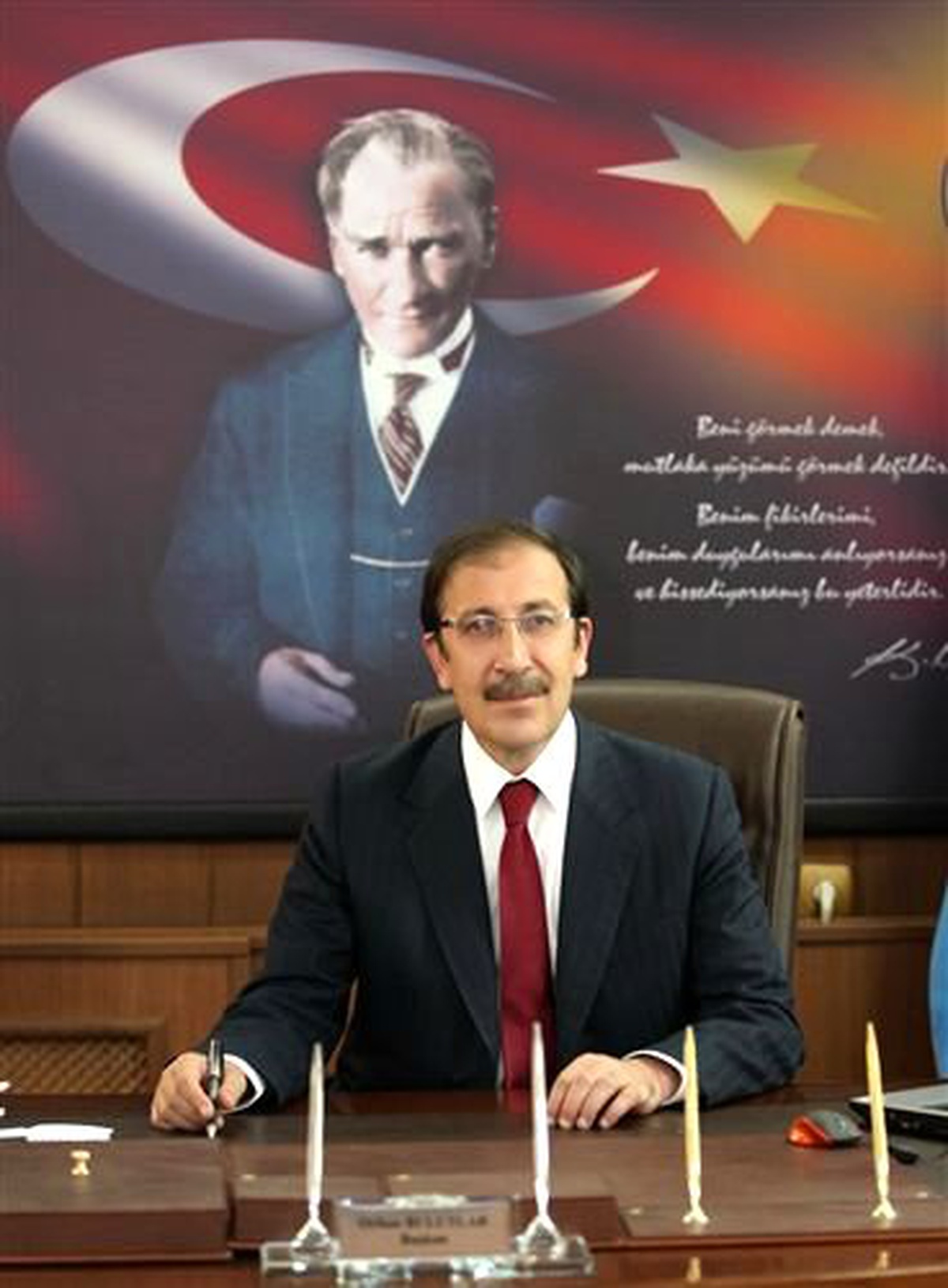 Bulutlar, İslam Aleminin Ramazan Bayramının Kutladı