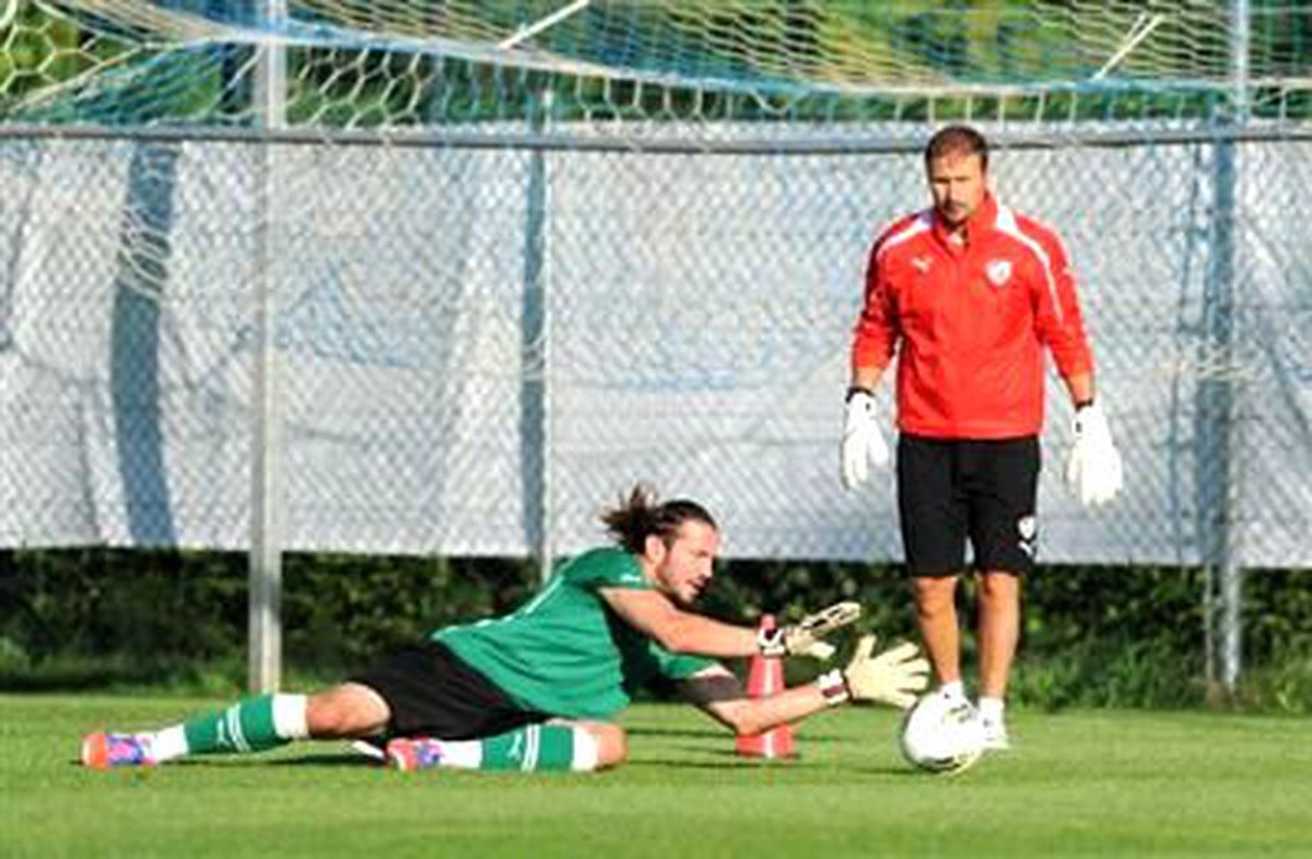 Bursaspor Kaleci Yavuz\'a Yapılan Teklifi Reddetti