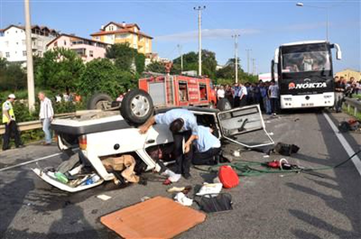 Cenaze Dönüşü Feci Kaza: 1 Ölü, 5 Yaralı