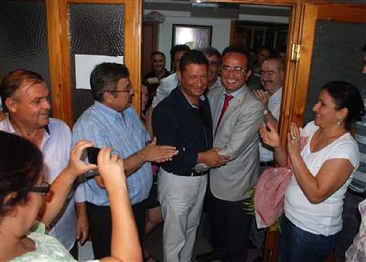 CHP Genel Başkan Yardımcısı Tezcan, Partisinin İl Başkanlığını Ziyaret Etti
